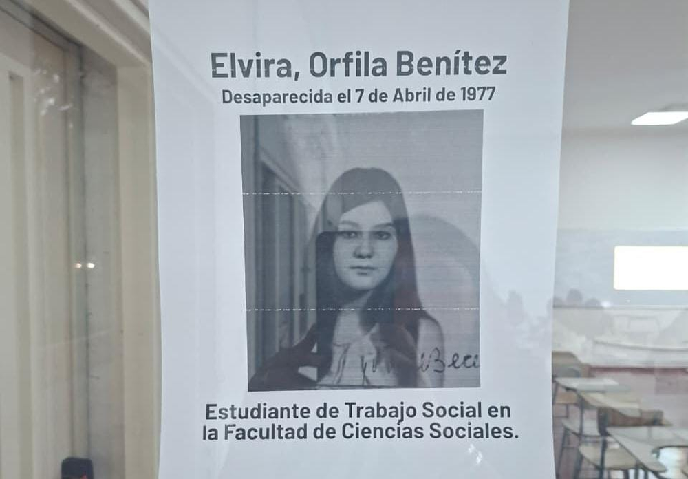 El recuerdo en los pasillos de la Universidad Nacional de San Juan.-