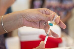 Vacunación antigripal en San Juan: más de 50.000 dosis y anticipación clave frente a la variante H3N2