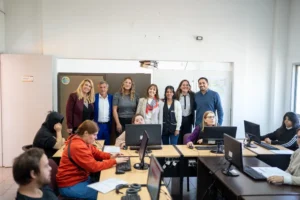 Inclusión digital: Capital brindará cursos de computación gratuitos para jóvenes con discapacidad