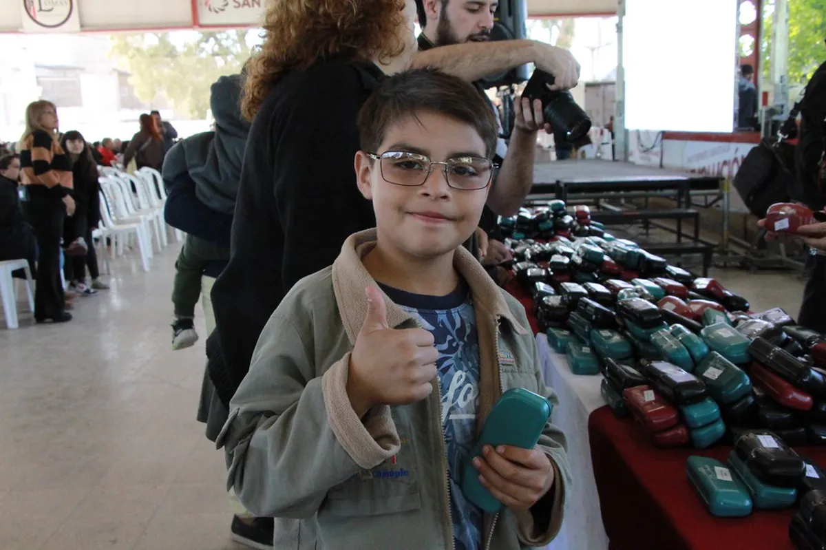 Se extiende una semana mas el operativo oftalmológico para niños y adolescentes