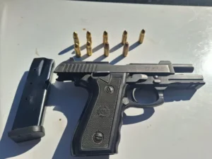 En una persecución de película por Rivadavia, la Policía recuperó el arma robada a un efectivo