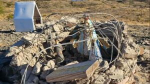 atentado contra el patrimonio: rompieron la gruta de sierras azules en un acto de vandalismo