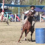 en Angaco: el predio gaucho se llenó de familias para celebrar la fecha a pura tradición dia del trabajador.
