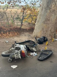 Muere una motociclista al chocar con un camión en La Bebida