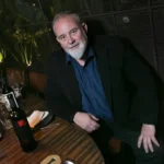 El empresario sanjuanino que creó un “Chardonnay negro” llego a Perú con sus vinos de Pedernal