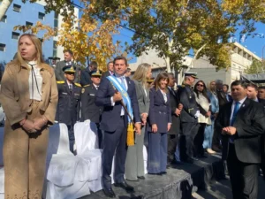el gobernador marcelo orrego                                dijo este 25 de mayo, el futuro y los valores se construyen con educación,cultura y cuidando la libertad.