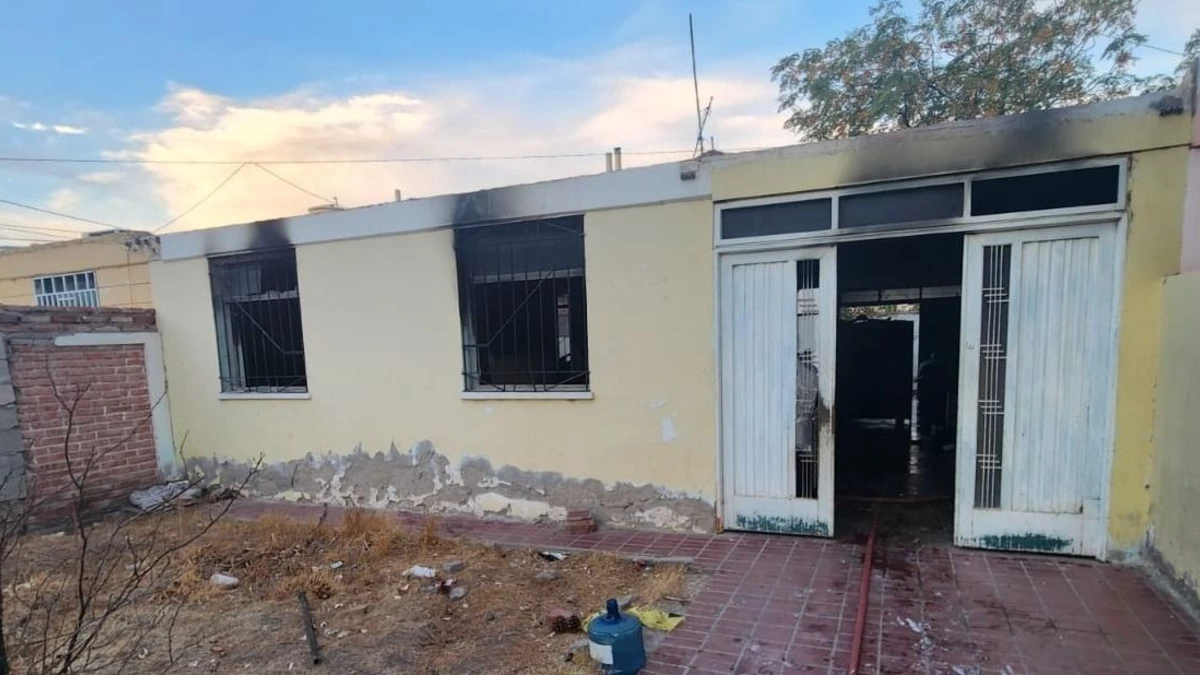 Prendieron fuego la casa de un hombre detenido por el robo de un celular en Rawson
