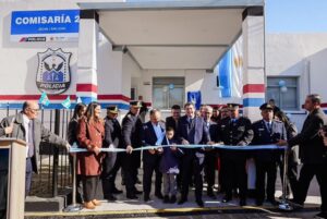 En el aniversario de Jáchal, el gobernador Orrego inauguró obras clave para la seguridad, el agua potable, la salud y la conectividad