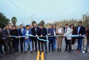 el gobernador marcelo orrego inauguró una repavimentación clave para Angaco y San Martín y anunció nuevos asfaltos