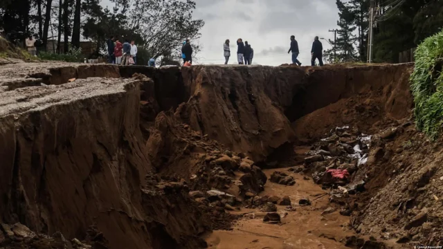 Temporal en Chile deja 10 muertos y 100.000 personas aisladas