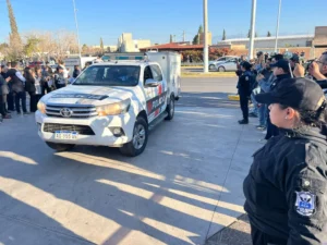 Entre aplausos, y lágrimas así fue el recibimiento a las siete víctimas de la tragedia aérea en la Morgue Judicial