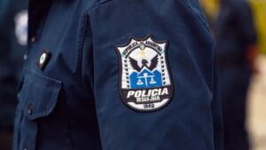 El policía de san juan acusado de abusar a su hijastra afrontara un pedido de 8 años de prisión