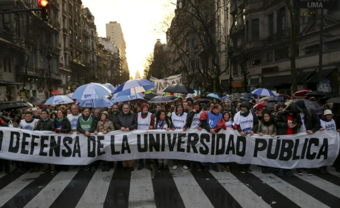 Conflicto universitario: docentes de todo el país irán a un paro de 48 horas por fondos y salarios