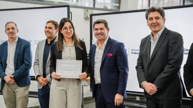 El Gobernador Marcelo Orrego entrega 350 millones para digitalizar Pymes
