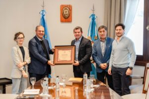 Orrego recibió a las autoridades de la empresa que acaba de inaugurar un nuevo parque solar en San Juan