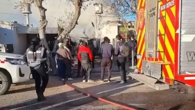 Una familia de Rawson perdió todo tras el incendio de su vivienda