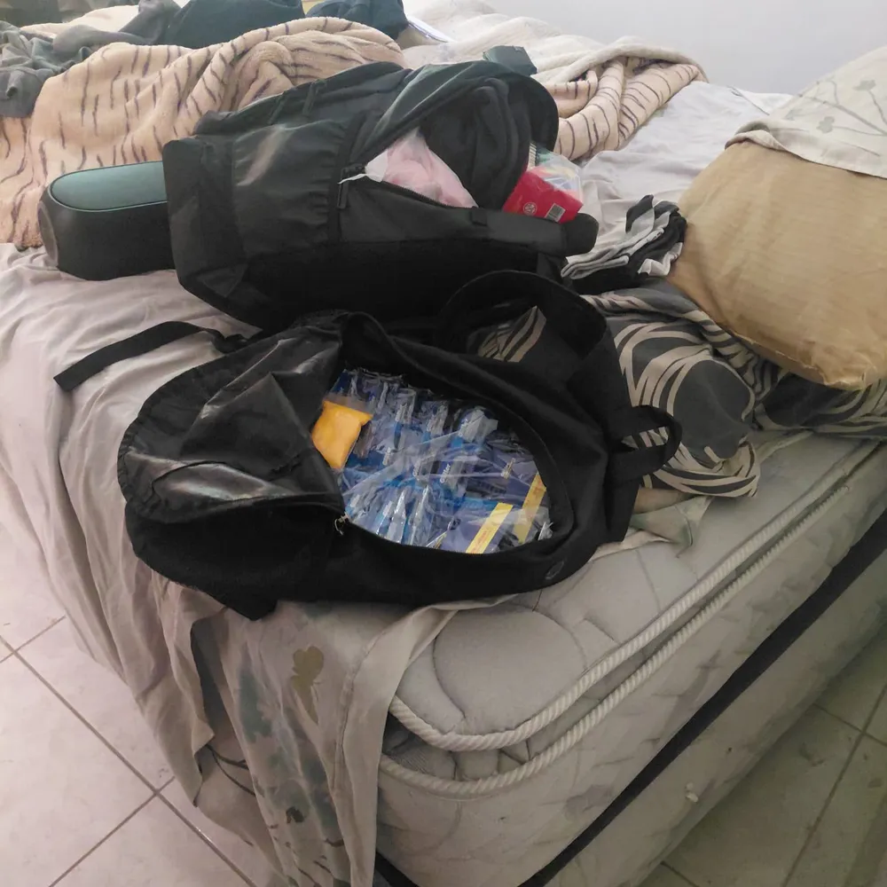 Lo sorprendieron revolviendo una casa y guardando objetos en una mochila en Rivadavia