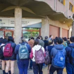 Dolor en el Juzgado de Menores: la jueza Camus recibió a los amigos de Uriel Ríos tras la marcha por su asesinato