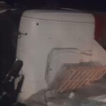 Un camión que transportaba cal volcó en la madrugada de este jueves en la Ruta Nacional 141