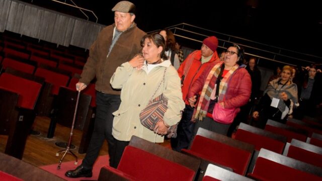 Moliendo a Molière transforma la escena en una experiencia teatral de inclusión