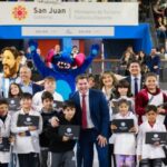 El gobernador Orrego encabezó la entrega de netbook a todos los estudiantes de 5to grado de Rawson