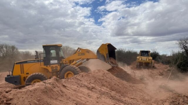 Hidráulica avanza con el encauzamiento del río Bermejo para mitigar el riesgo de ingreso de agua al pueblo