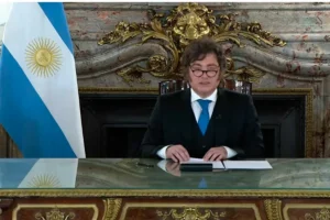 Milei anunció sanciones, una base naval y una ley ante la explotación de petróleo en Malvinas